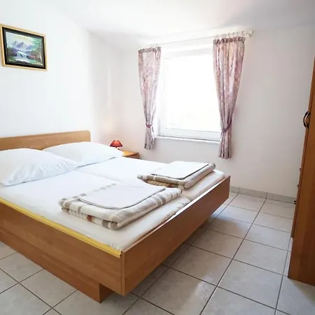 Anna Apartment